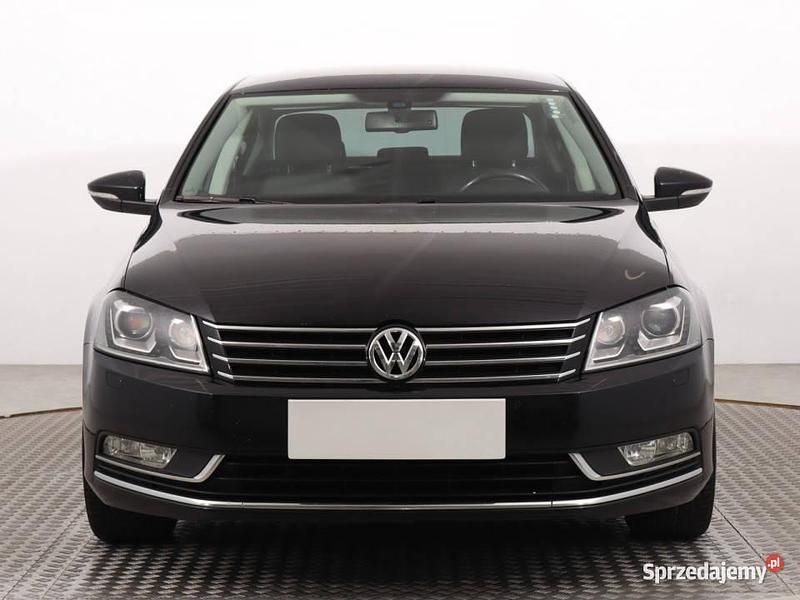 Używany VW Passat 2014 Czarny Sedan/Limuzyna