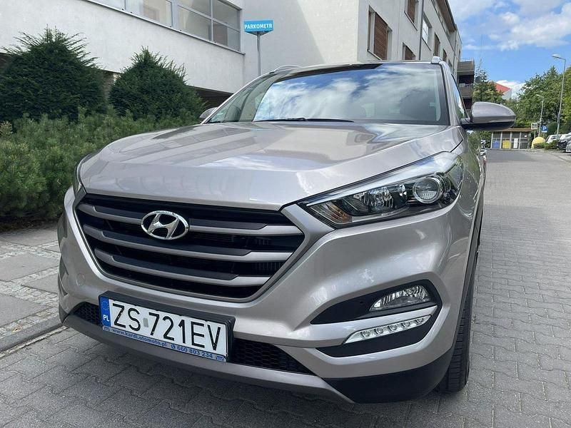 Używany Hyundai Tucson 116 KM (85 kW) 2015 Złoty SUV