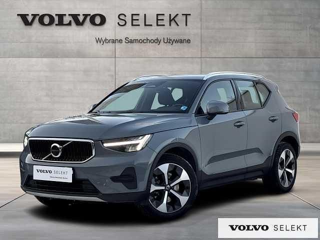 Szary Używany 2023 Volvo XC40 SUV | 134 900 zł (Dobra cena) - Obraz 1/3