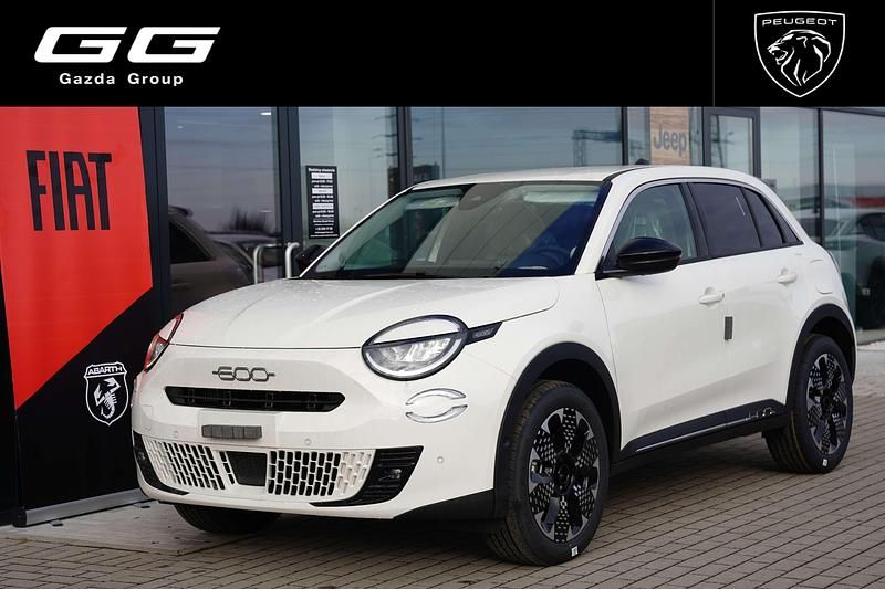 Lakier metalizowany kremowy cappucino Nowe 2025 Fiat 600 La Prima SUV | 110 290 zł (Uczciwa cena) - Obraz 1/4