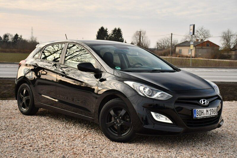 Używany Hyundai i30 100 KM (73 kW) 2013 Czarny (metalik) Hatchback