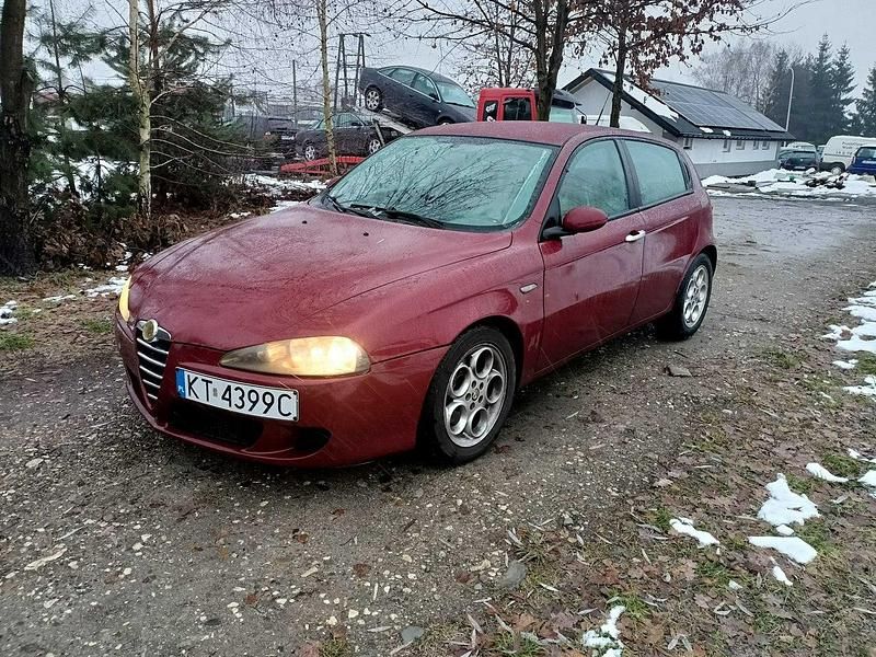 Czerwony Używany 2006 Alfa Romeo 147 Hatchback | 3750 zł - Obraz 1/4