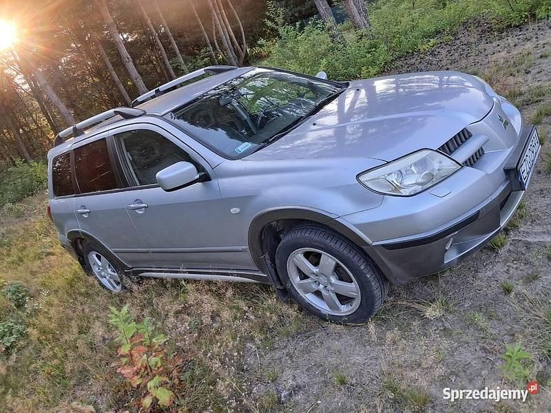 Używany 2004 Mitsubishi Outlander SUV | 8900 zł (Uczciwa cena) - Obraz 1/4