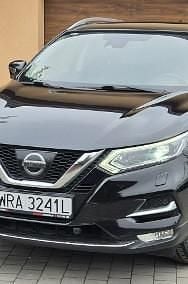 Używany Nissan Qashqai 360º 163 KM (119 kW) 2017 Czarny (metalik) SUV