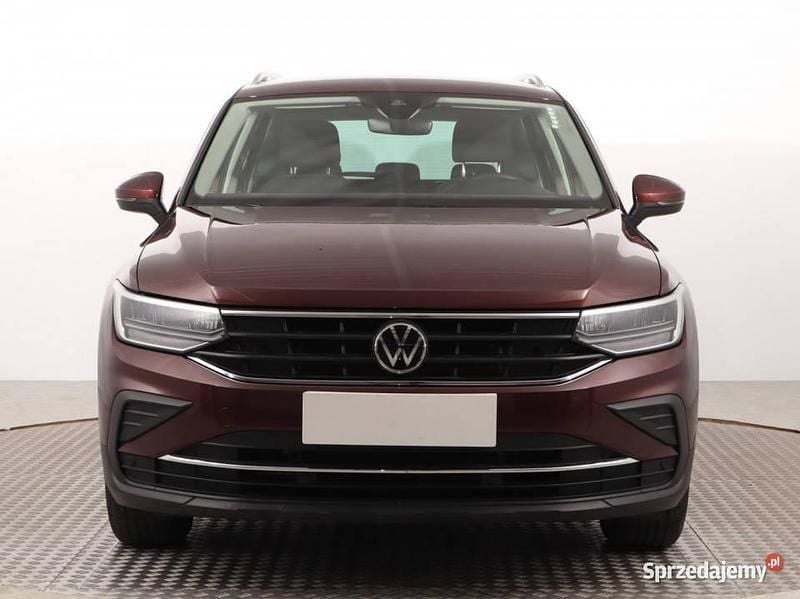 Brązowy Używany 2020 VW Tiguan SUV | 101 999 zł (Drogi) - Obraz 1/4