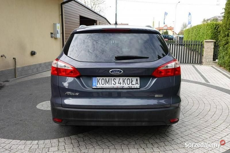 Używany Ford Focus 101 KM (74 kW) 2013 Szary Kombi