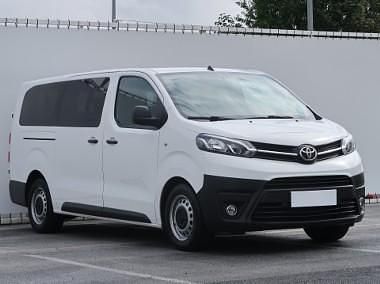 Biały Używany 2022 Toyota Proace Van | 101 999 zł (Uczciwa cena) - Obraz 1/4