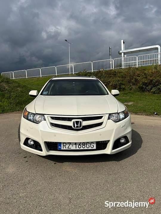 Biały Używany 2008 Honda Accord Executive Kombi | 30 900 zł (Dość drogi) - Obraz 1/4