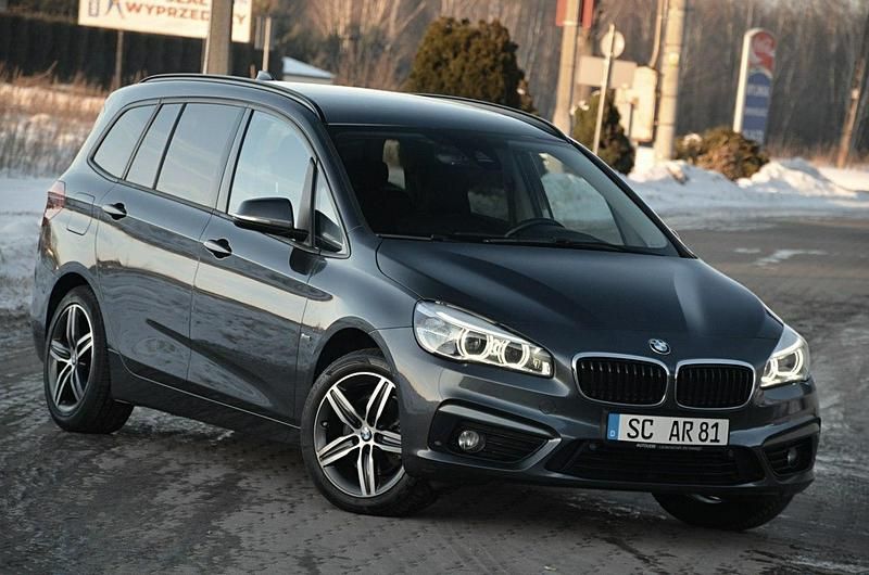 Używany BMW 218 150 KM (110 kW) 2017 Szary (metalik, perła) Minivan