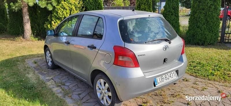 Srebrny Używany 2008 Toyota Yaris Sedan/Limuzyna | 10 000 zł (Uczciwa cena) - Obraz 1/4