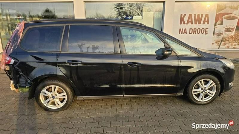Czarny Używany 2016 Ford Galaxy Minivan | 19 400 zł - Obraz 1/4