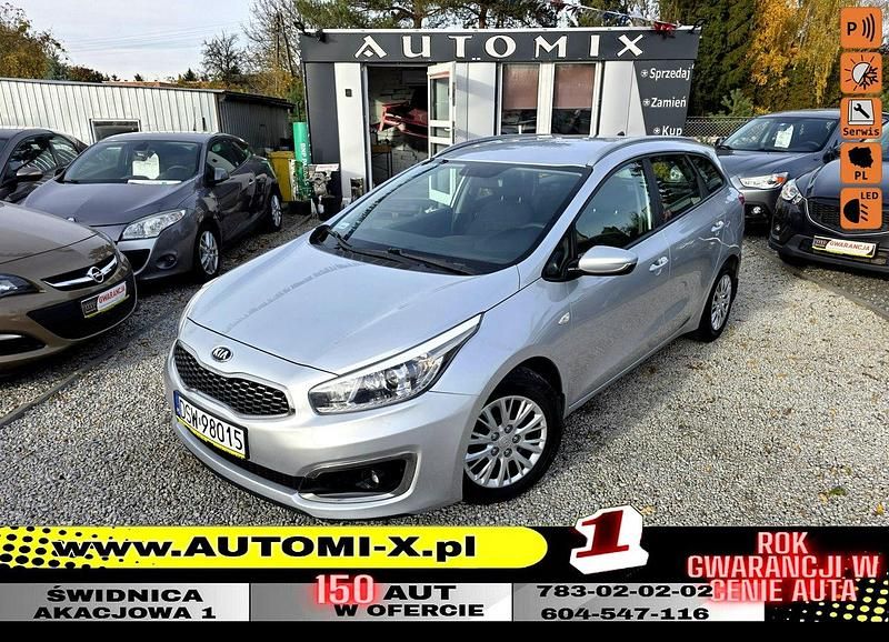 Srebrny Używany 2017 Kia Ceed Kombi | 29 800 zł (Uczciwa cena) - Obraz 1/2