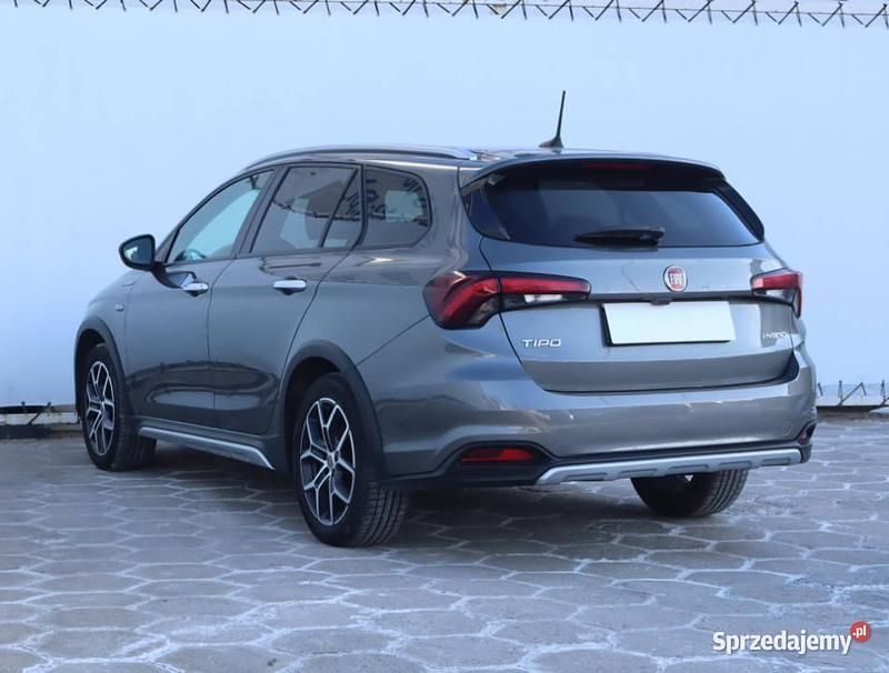 Używany Fiat Tipo 2022 Szary Kombi