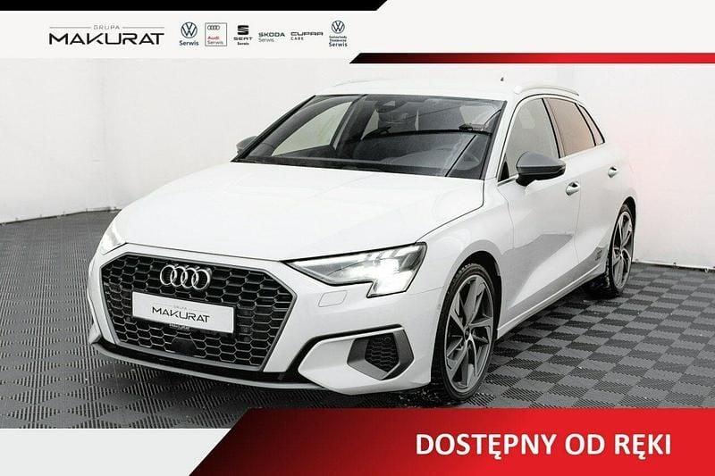 Biały Używany 2021 Audi A3 Ambiente Hatchback | 85 810 zł (Uczciwa cena) - Obraz 1/4