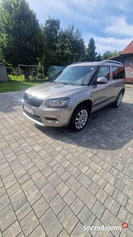 Używany Skoda Yeti 2015 Srebrny SUV