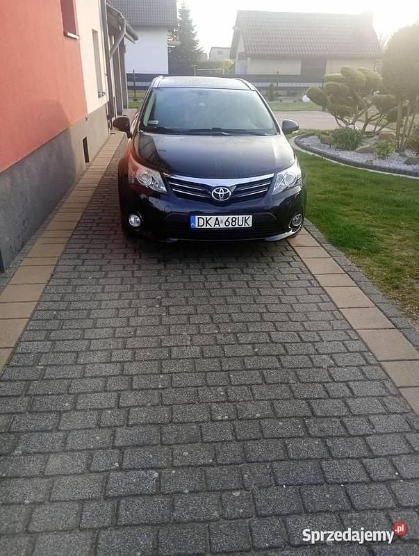 Używany 2013 Toyota Avensis Kombi | 26 000 zł (Uczciwa cena) - Obraz 1/4