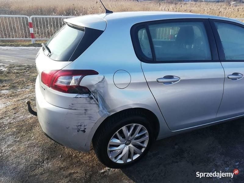 Srebrny Używany 2015 Peugeot 308 Hatchback | 15 400 zł (Super Cena) - Obraz 1/4