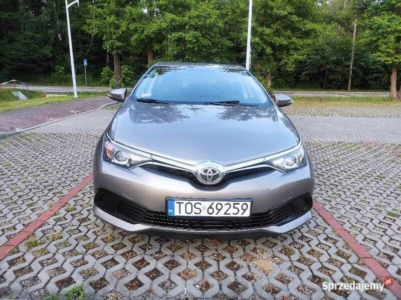 Brązowy Używany 2015 Toyota Auris Hatchback | 35 300 zł (Drogi) - Obraz 1/4