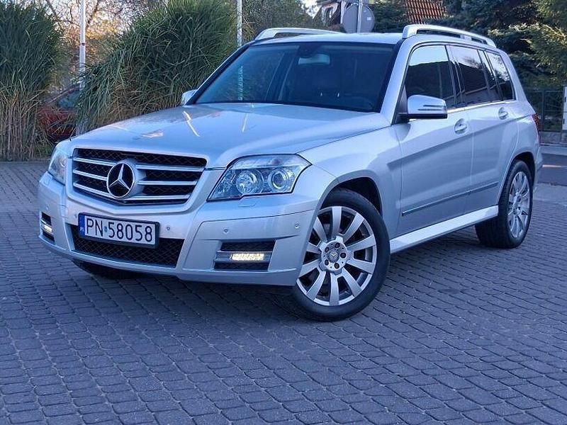 Srebrny Używany 2010 Mercedes GLK350 SUV | 53 900 zł - Obraz 1/4