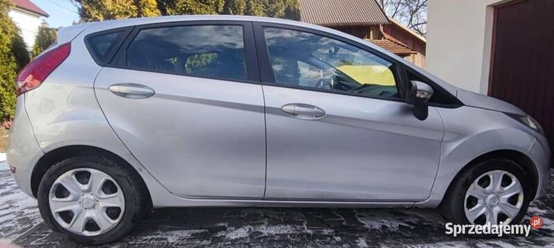 Używany Ford Fiesta 68 KM (50 kW) 2009 Srebrny Hatchback
