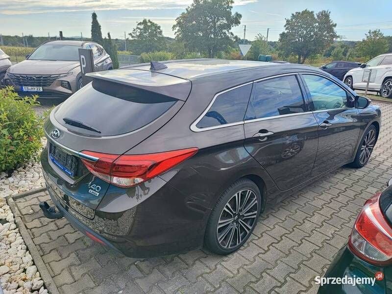 Używany Hyundai i40 2017 Brązowy Sedan/Limuzyna