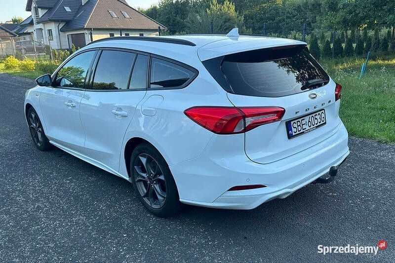 Biały Używany 2018 Ford Focus ST-Line Kombi | 55 900 zł - Obraz 1/4