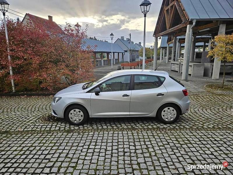 Używany 2012 Seat Ibiza Hatchback | 14 900 zł (Uczciwa cena) - Obraz 1/4