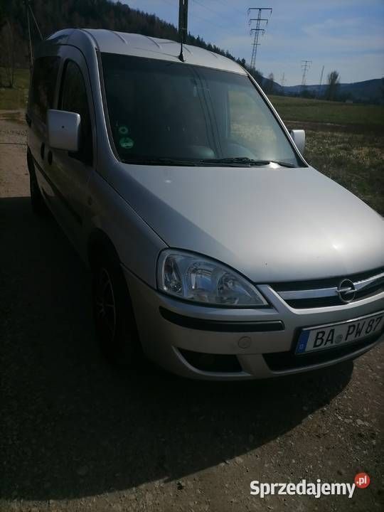 Srebrny Używany 2006 Opel Combo Minivan | 12 500 zł (Dość drogi) - Obraz 1/4