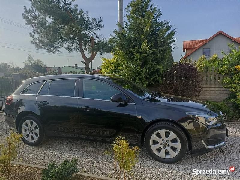 Używany Opel Insignia 2014 Czarny Kombi