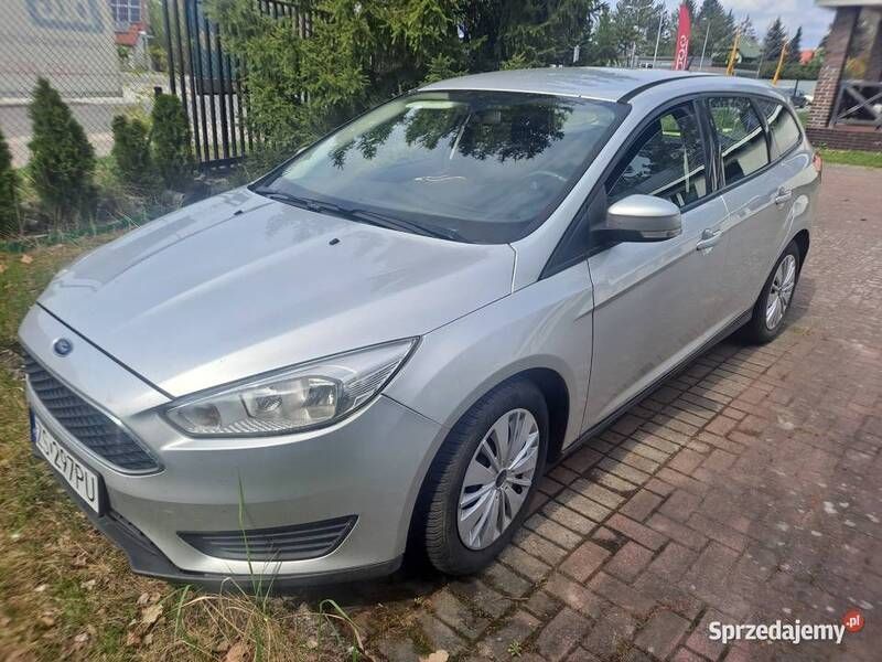 Srebrny Używany 2015 Ford Focus Kombi | 28 500 zł (Dość drogi) - Obraz 1/4