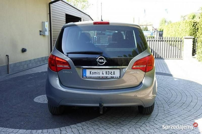 Używany Opel Meriva 101 KM (74 kW) 2012 Brązowy Minivan