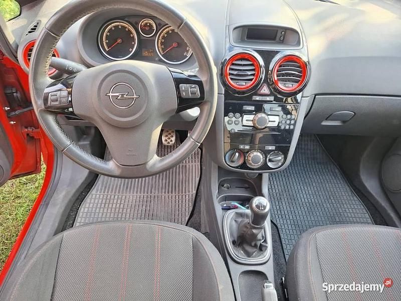 Używany Opel Corsa 2010 Czerwony Sedan/Limuzyna