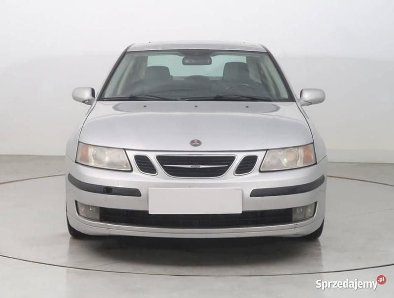 Używany Saab 9-3 2004 Srebrny Sedan/Limuzyna