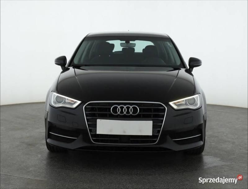Czarny Używany 2015 Audi A3 Hatchback | 41 999 zł (Uczciwa cena) - Obraz 1/4