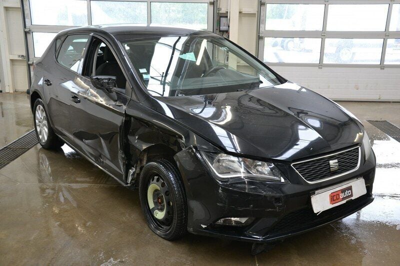 Czarny Używany 2013 Seat Leon Hatchback | 9800 zł - Obraz 1/4