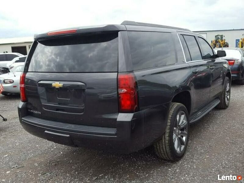Używany Chevrolet Suburban 2017 Czarny SUV