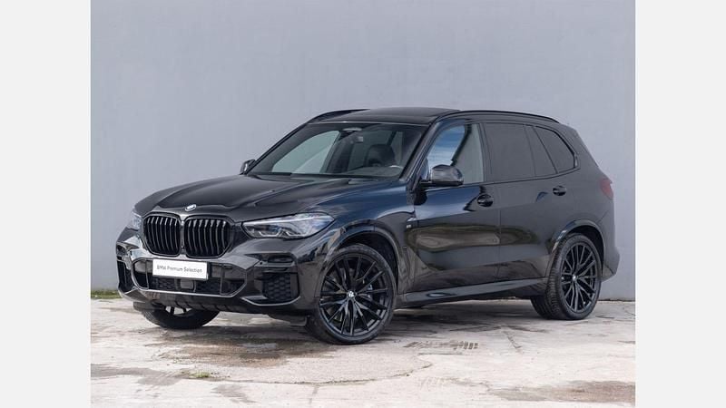 Czarny szafir metalizowany Używany 2022 BMW X5 Shadowline SUV | 369 900 zł - Obraz 1/3