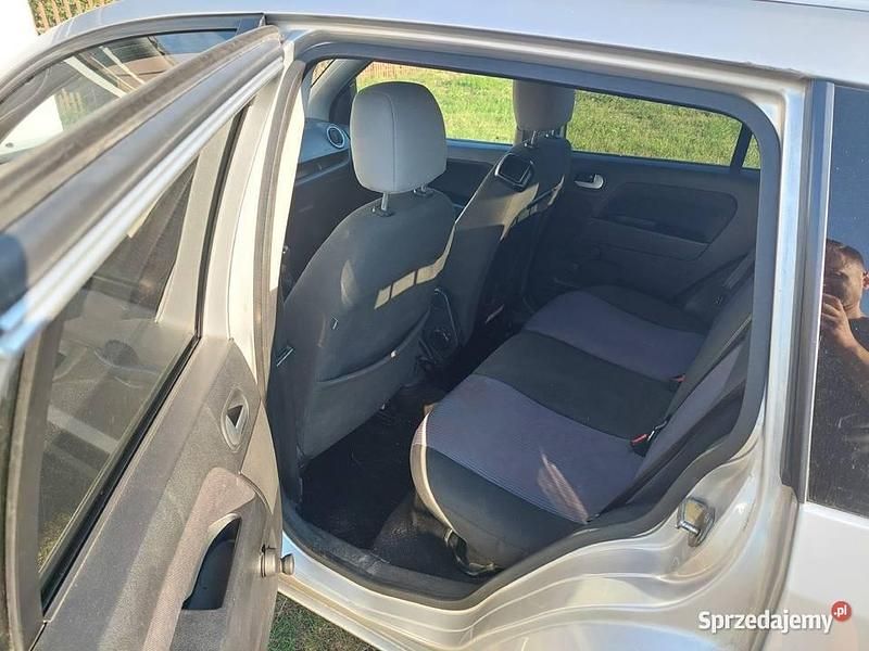 Używany Ford Fusion 80 KM (58 kW) 2008 Hatchback