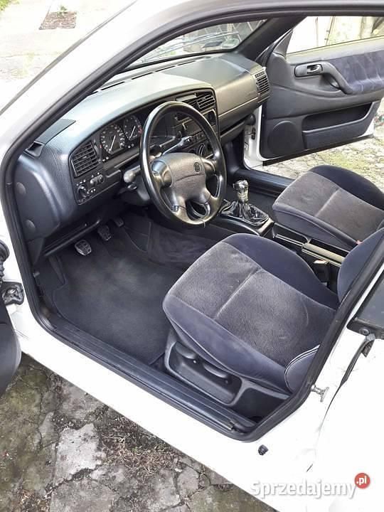Używany VW Passat GTI 1995 Biały Kombi