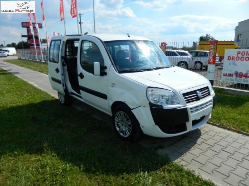 Używany Fiat Doblò 84 KM (61 kW) 2007 Biały Minivan