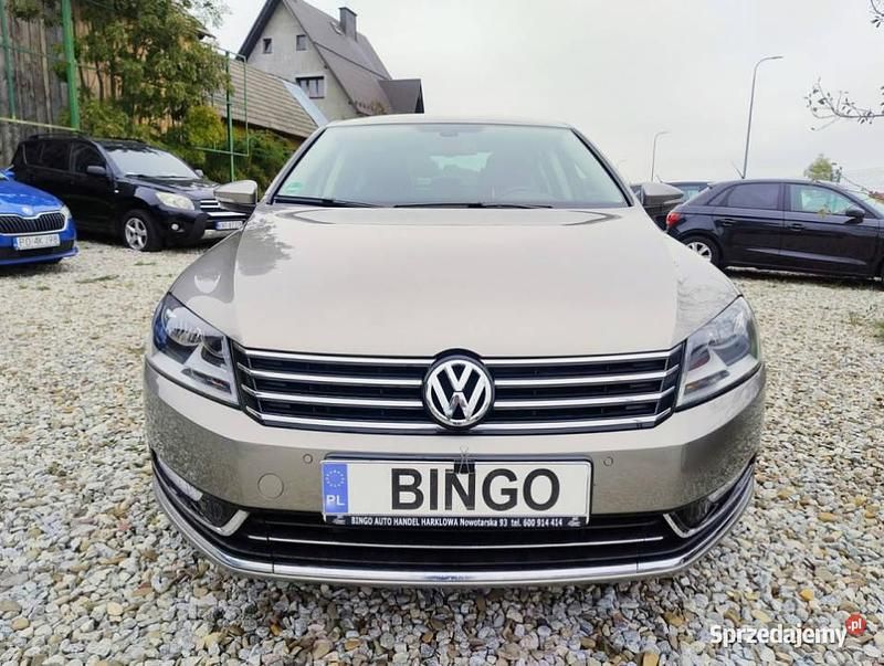 Beżowy Używany 2012 VW Passat Sedan/Limuzyna | 39 600 zł (Dobra cena) - Obraz 1/4