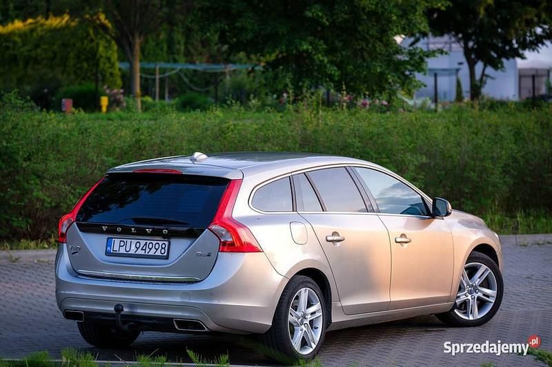 Używany 2015 Volvo V60 Summum Kombi | 59 900 zł (Uczciwa cena) - Obraz 1/4