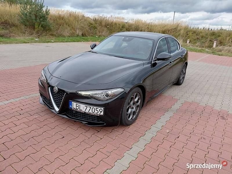 Czarny Używany 2016 Alfa Romeo Giulia Sedan/Limuzyna | 65 500 zł - Obraz 1/4