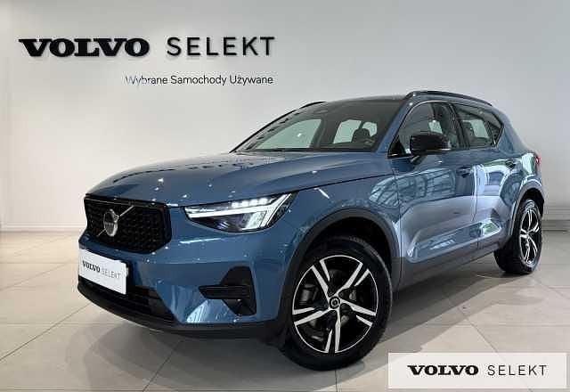 Niebieski Używany 2025 Volvo XC40 SUV | 162 900 zł (Uczciwa cena) - Obraz 1/2