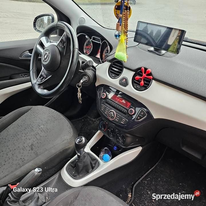 Używany Opel Adam 2013 Czerwony Hatchback