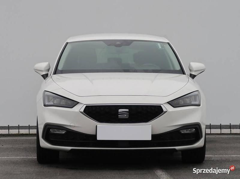 Biały Używany 2020 Seat Leon Hatchback | 56 999 zł (Uczciwa cena) - Obraz 1/4