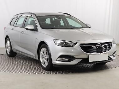 Srebrny Używany 2018 Opel Insignia Kombi | 41 499 zł (Uczciwa cena) - Obraz 1/4