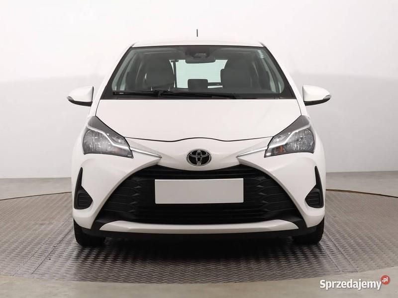 Biały Używany 2021 Toyota Yaris Hatchback | 39 999 zł (Uczciwa cena) - Obraz 1/4
