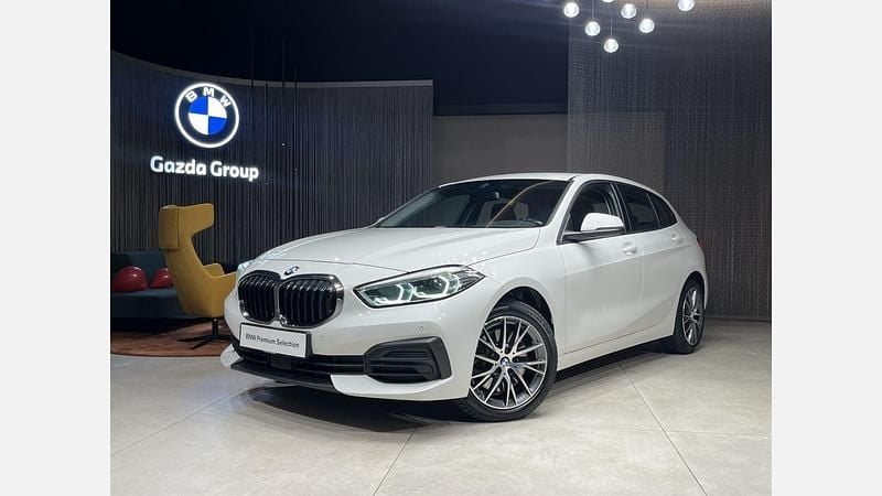 Alpine white 3 Używany 2020 BMW 120 Advantage Hatchback | 78 500 zł - Obraz 1/3