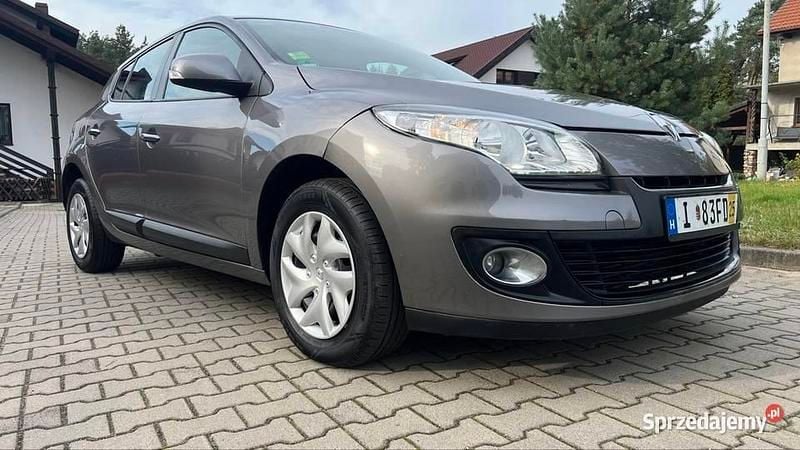 Brązowy Używany 2013 Renault Mégane III Hatchback | 23 700 zł (Uczciwa cena) - Obraz 1/4